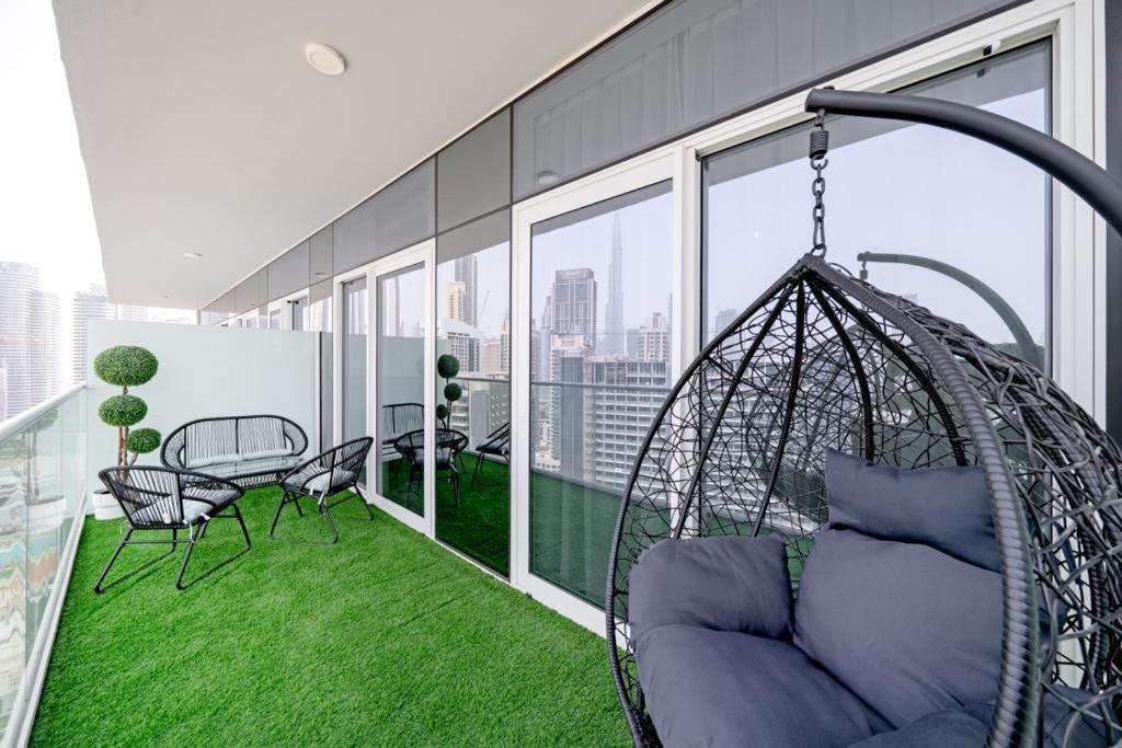 Alluring 1 Bd Apartment In Business Bay With Burj Khalifa View Dubai Esterno foto